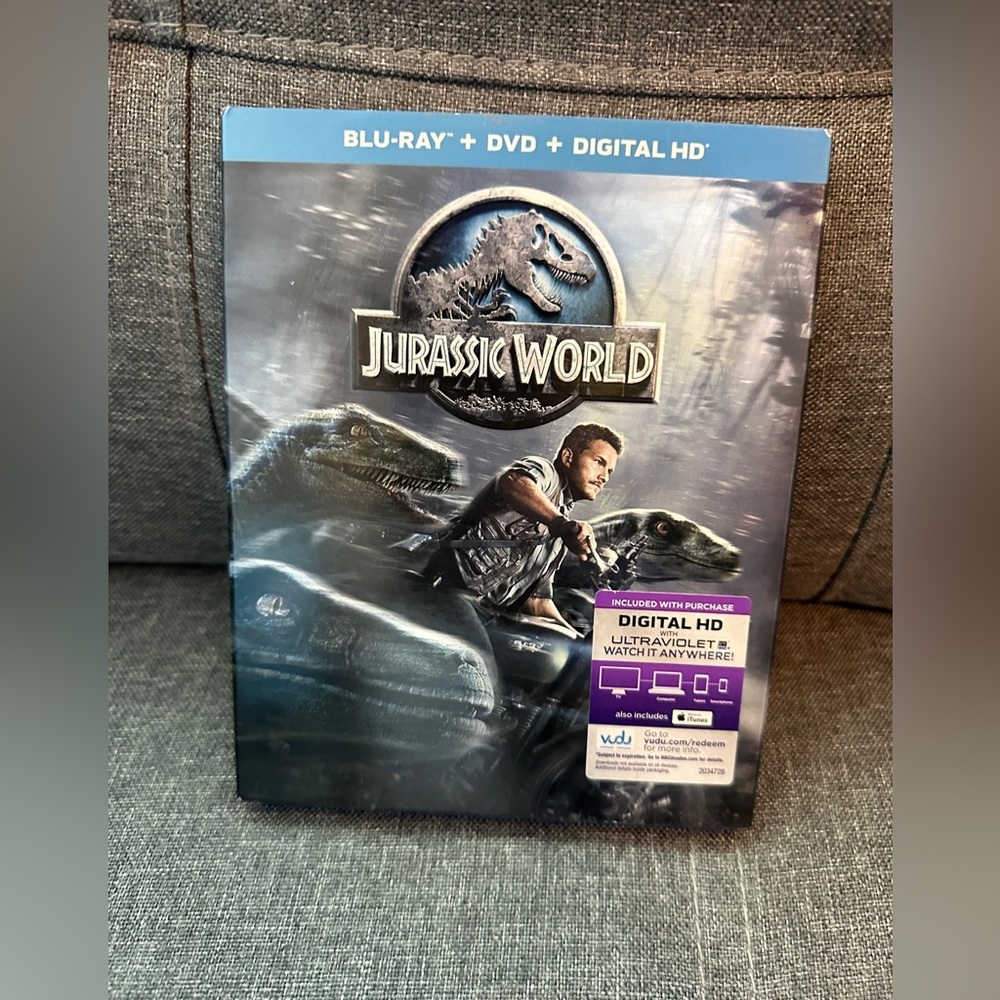 Jurassic World Blu-ray + DVD + Digital HD